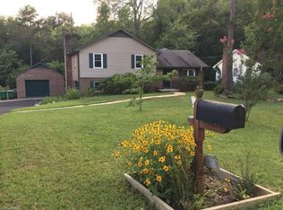 7470 Pine Trails Rd, Pfafftown, NC 27040