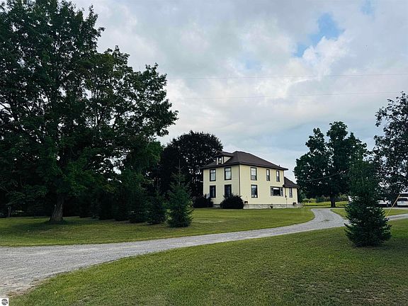 4th image of 7146 River Rd