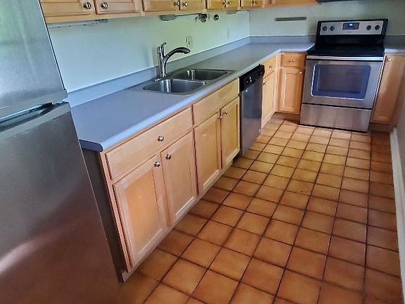 4th image of 5391 Pershing Ave APT E