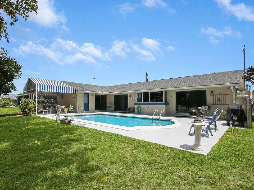 1st image of 1210 SW 26th Avenue