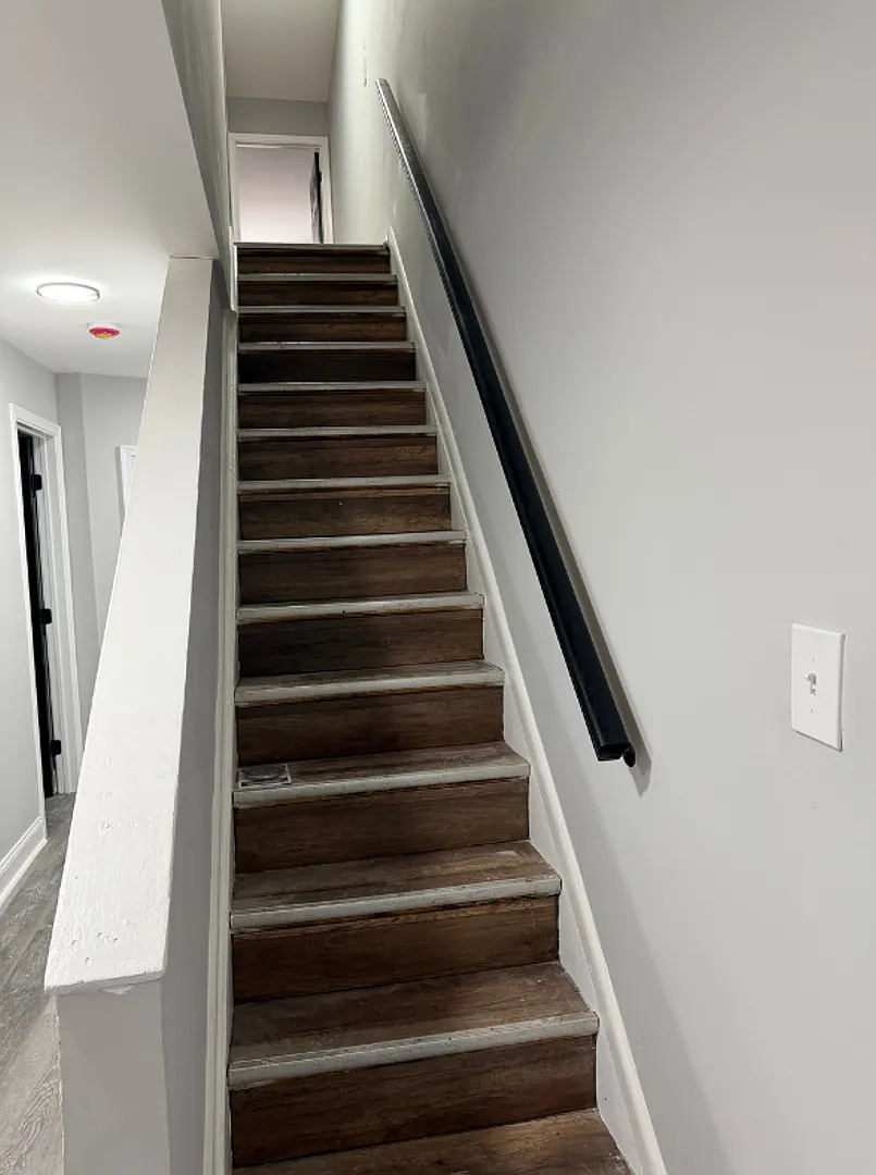 3325 East Monument Street — Photo 4