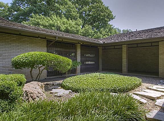 4th image of 4329 Westdale Dr
