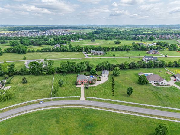 107 Churchill Farms Dr, Murfreesboro, TN 37127