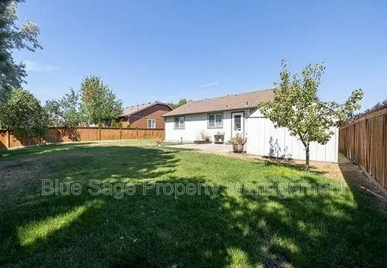1712 W Durham Dr — Photo 17