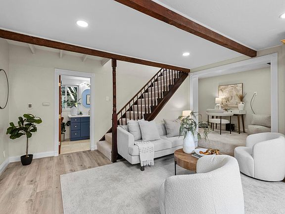 4th image of 19495 Beardsley Rd