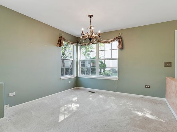 3rd image of 135 Fairfield Ln #135