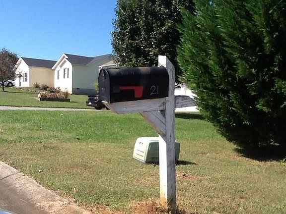 5th image of 21 Taylor Dr