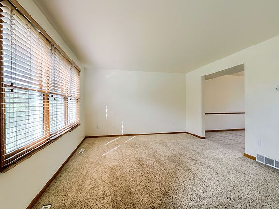 c Living Room 1 (1).jpg