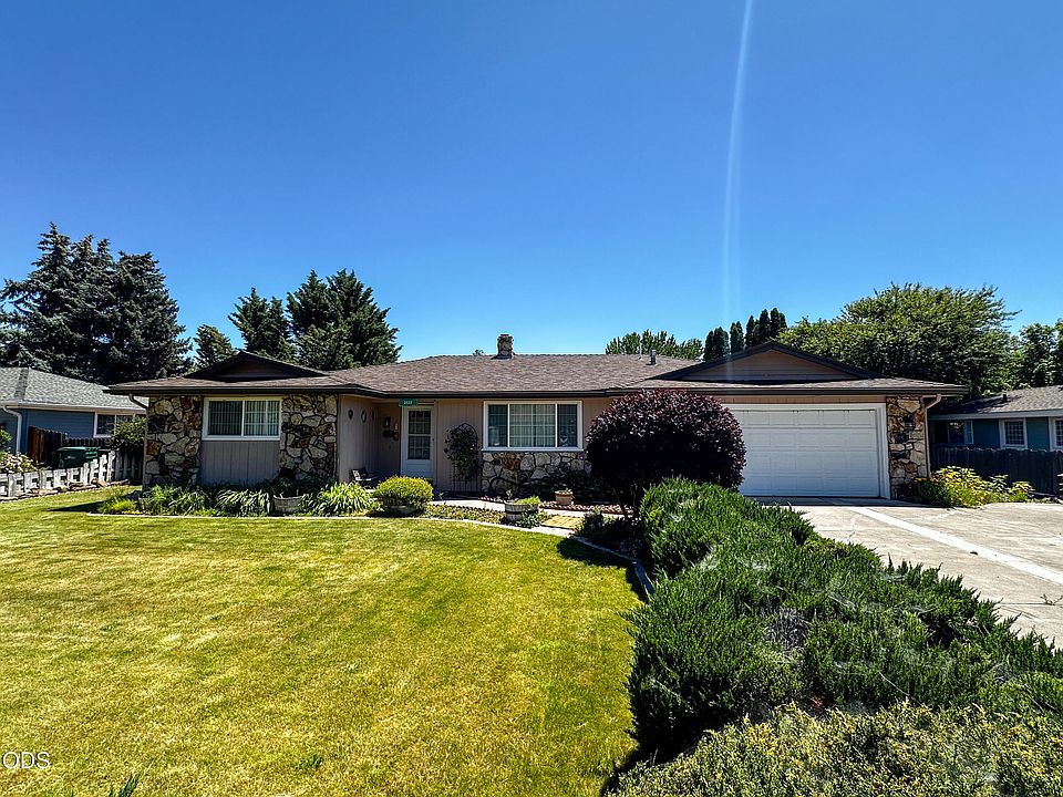 1st image of 3937 Rio Vista Way