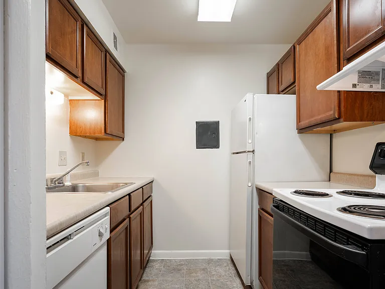 Polo Run Apartments — Photo 35