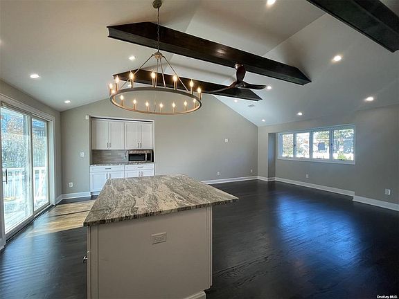 4th image of 3874 Jerusalem Ave Floor 1