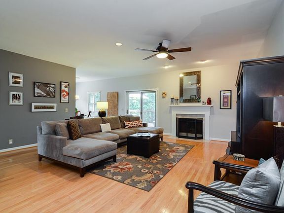 3rd image of 6725 Autumnwood Dr