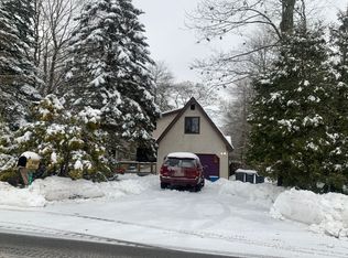 1067 Seven Nations Dr, Tobyhanna, PA