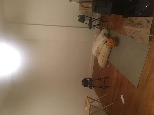 Rented by Urban Real Estate Property Group Inc | media 27