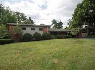 1232 Standish Way, Lexington, KY 40504