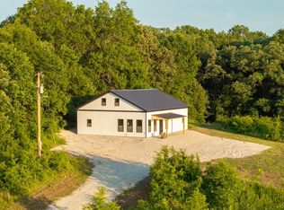 18 NE 100th St, Spickard, MO 64679