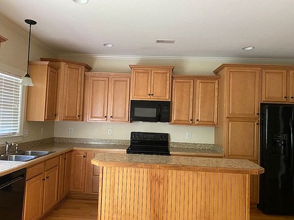 4th image of 1944 B Cambria Dr