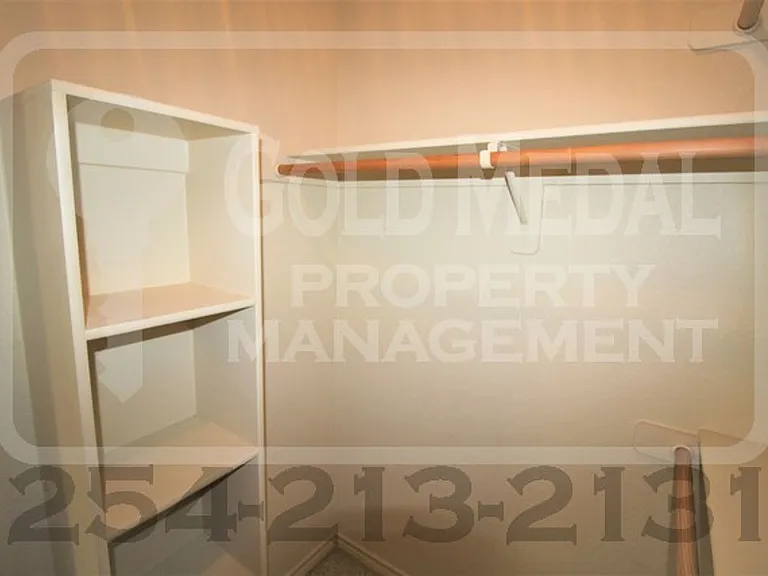 401 Hedy Dr — Photo 28