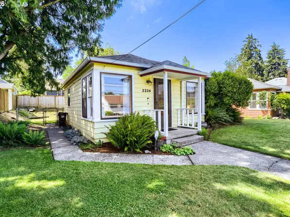 2226 N Sumner St, Portland, OR 97217