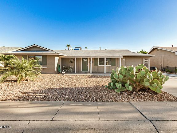 2nd image of 10829 W CANTERBURY Drive