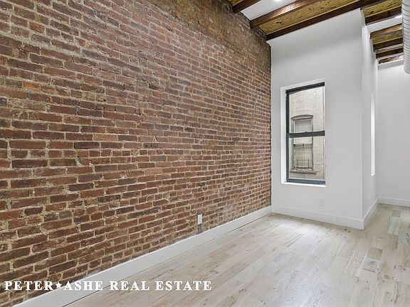 4th image of 2032 2nd Ave APT 2F