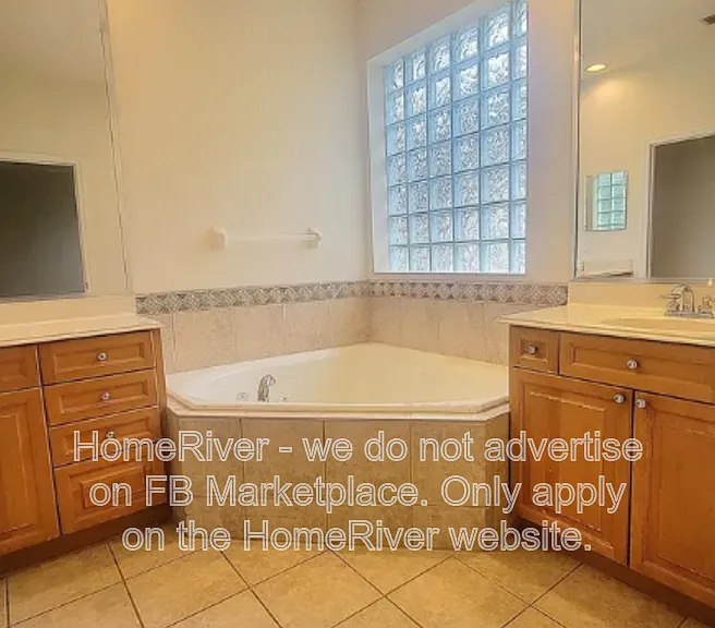 12866 Penshurst Ln — Photo 10