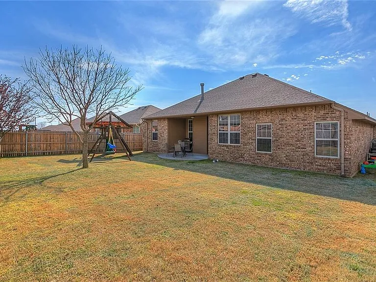 9012 Crooked Creek Ln — Photo 27