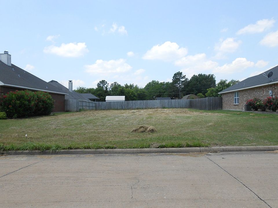 1st image of 303 Centenial Ave