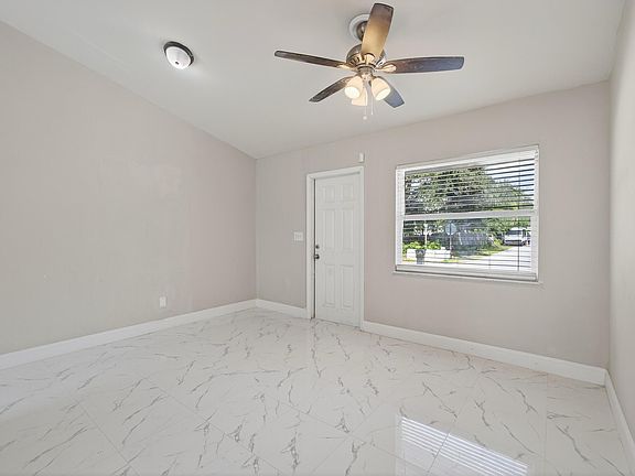 4th image of 4368 Sussex Avenue