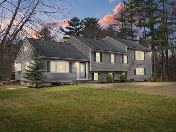 103 Whitman St, Hanson, MA 02341