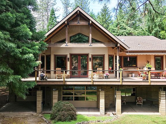 3rd image of 38 Meadow Ln