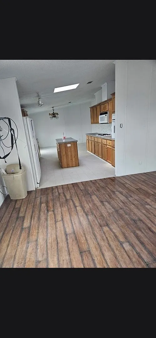 Spacious 3BR House in Midland — Photo 3