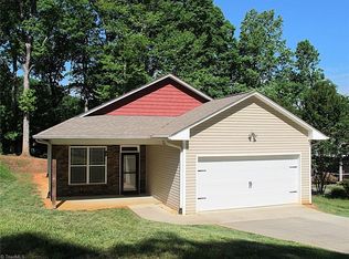 2614 Fairlawn Dr, Winston Salem, NC 27106