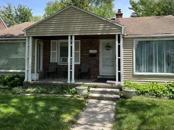 11302 Grayfield, Redford, MI 48239