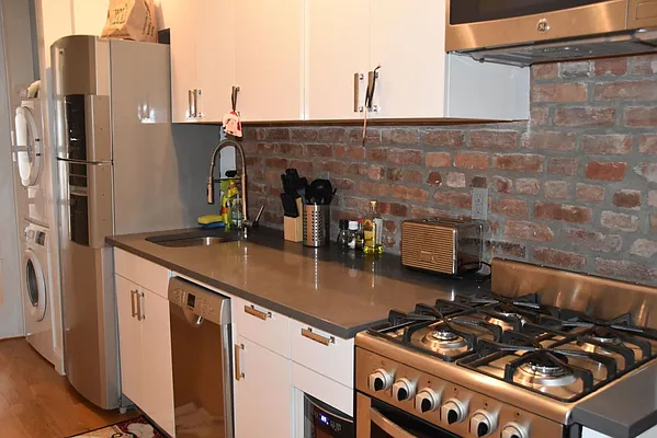 Rented by Urban Living | media 32