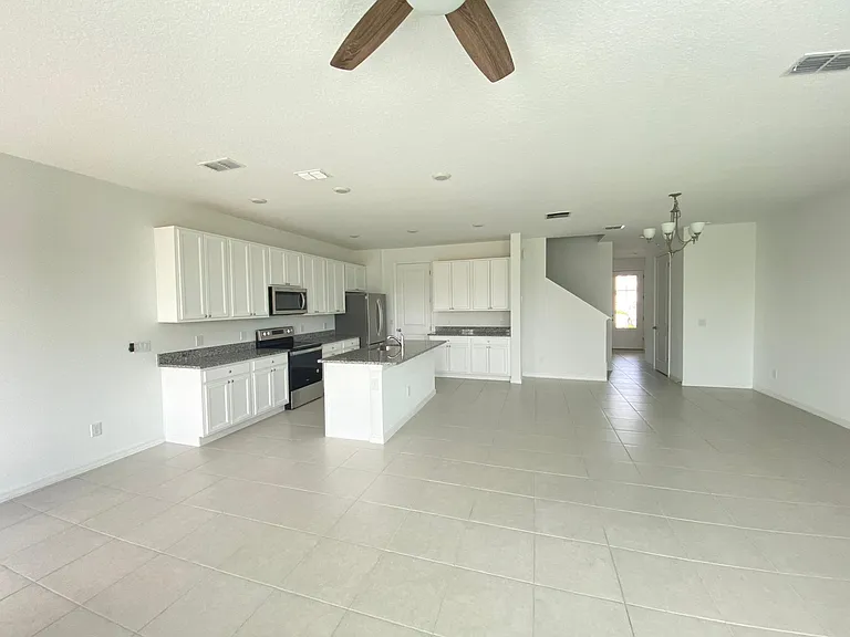 1622 Sanibel Dr — Photo 7