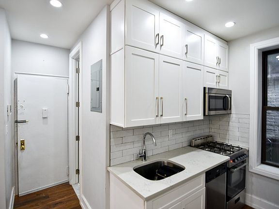 4th image of 448 Central Park W APT 6D