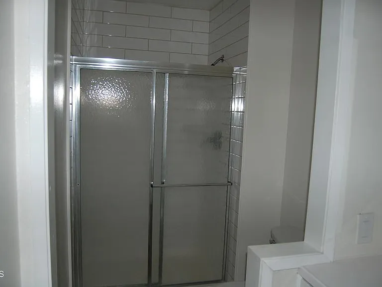 896 Creekside Cir — Photo 10