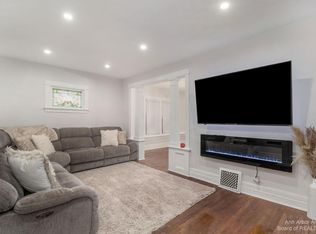 3790 Rohns St, Detroit, MI 48214