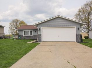 155 Bethesda Cir, Elyria, OH 44035