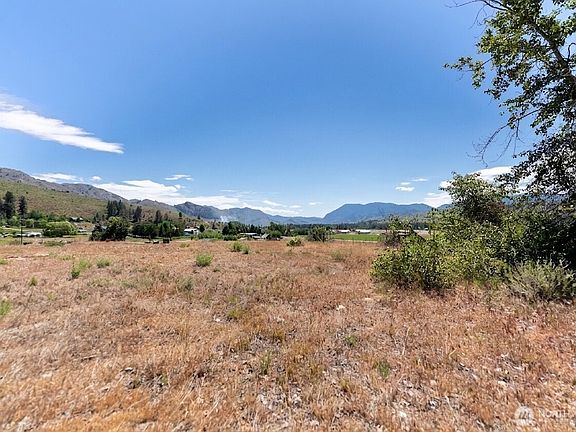 3rd image of 567 Twisp Winthrop Eastside Road