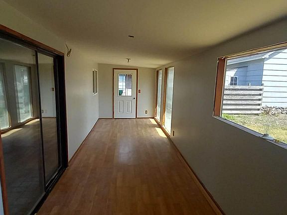 Sunroom, Studio or Office