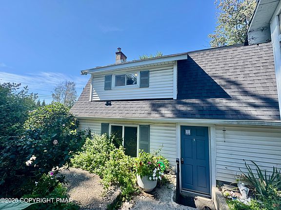 4th image of 916 Weir Lake Rd