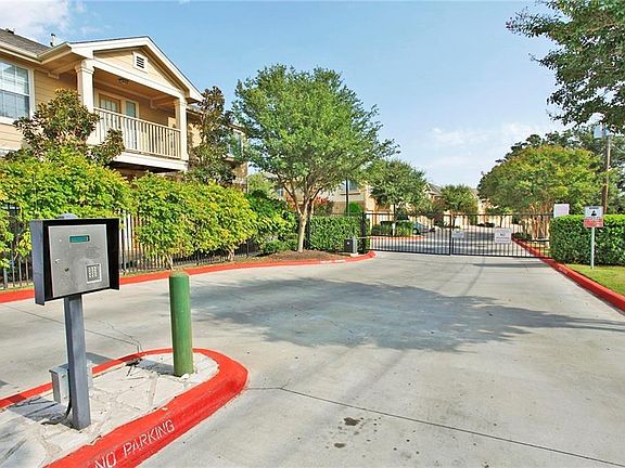 4th image of 16100 Great Oaks Dr #3102