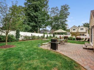 55 Bennington Rd, Livingston, NJ 07039