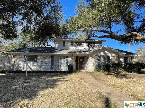 1604 N Cleveland Ave, Cameron, TX 76520