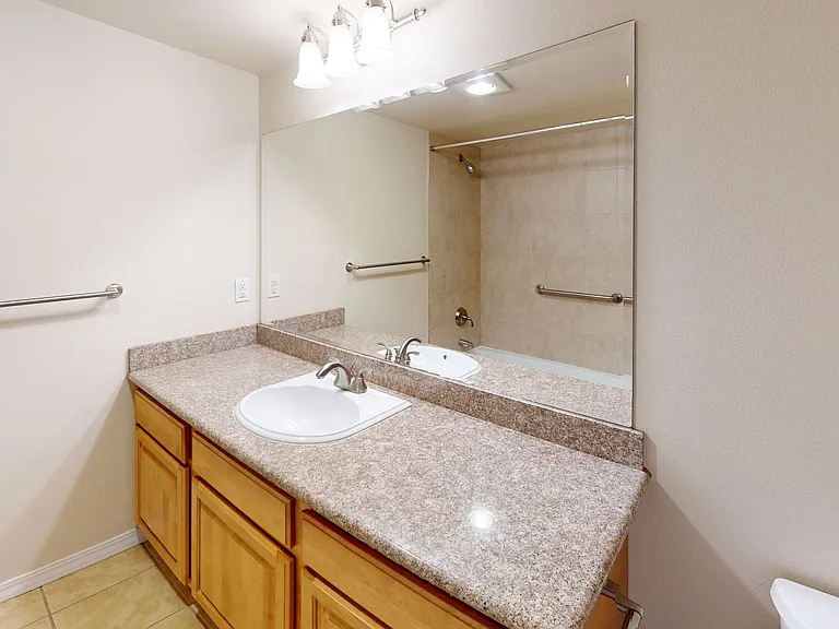 The Fulton Apartments — Photo 27