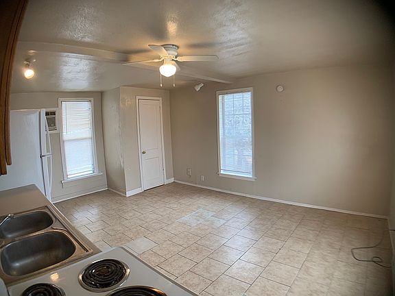 5th image of 400 SW 42nd St Unit F
