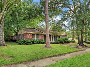 5263 Creekbend Dr, Houston, TX 77096