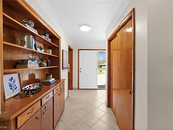 2nd image of 3070 Bramblewood Dr